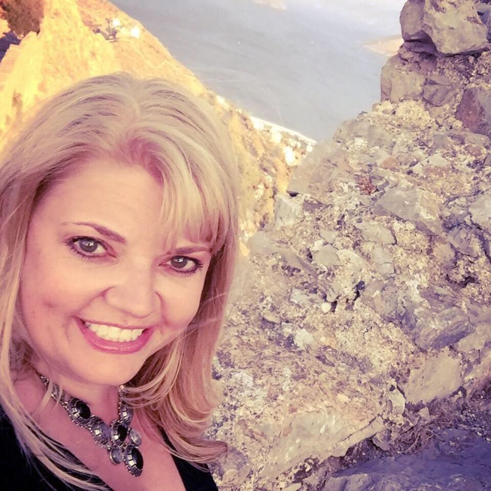 Meet your Posher, Lori